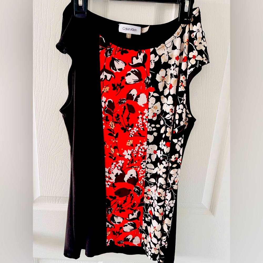 Women’s top, Calvin Klein, M size, polyester spandex, sleeveless, round neck